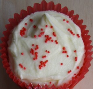poppy petal coquelicot cupcake