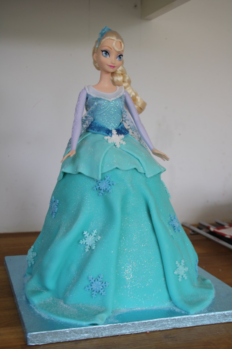 Elsa Cake